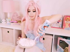 Belle delphine pelada